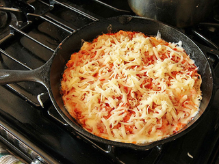 Illustration for article titled Introducing...Ramen Crust Pizza. Really!